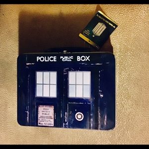 “Dr Who” Tin Collectors Addition With Cards inside